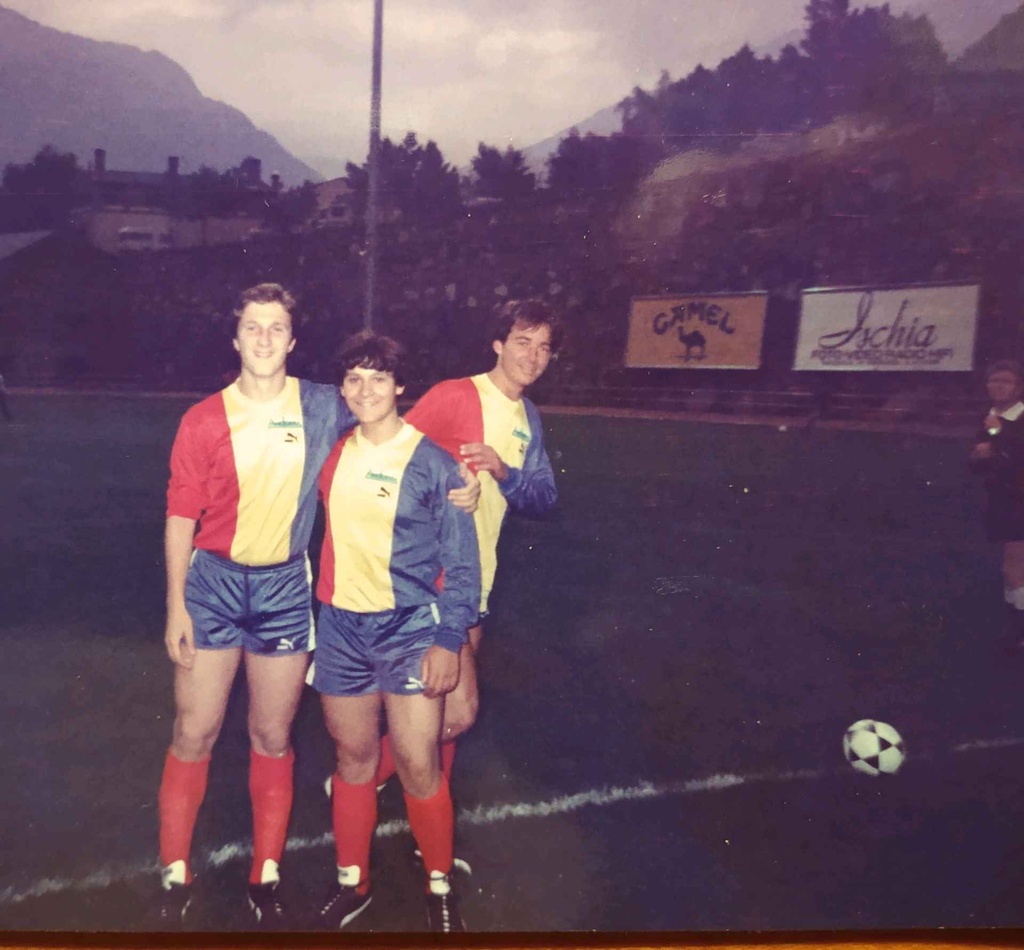 11 - Seleccion Andorrana escolar. - No
