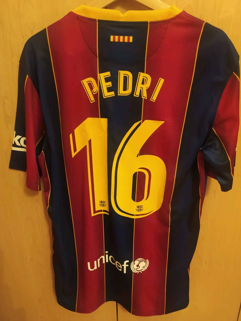 16 - FC. Barcelona - Pedri