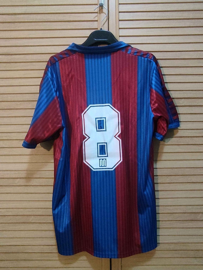 8 - FC Barcelona