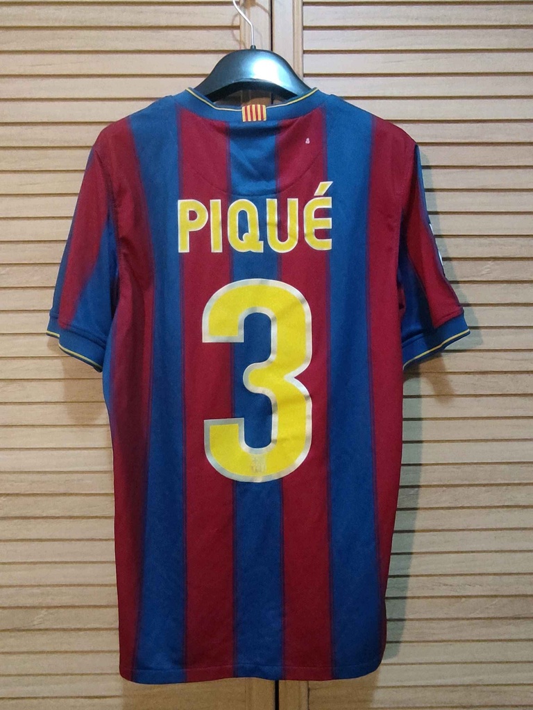 3 - FC Barcelona - Piqué