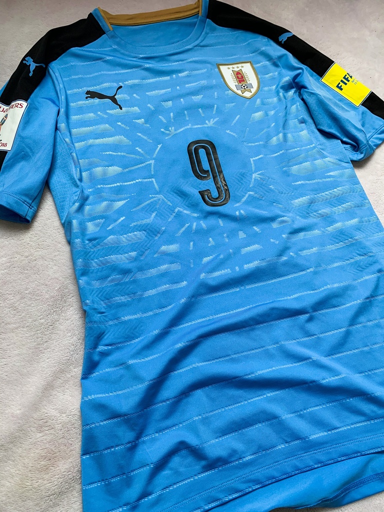 9 - Uruguay - L Suarez