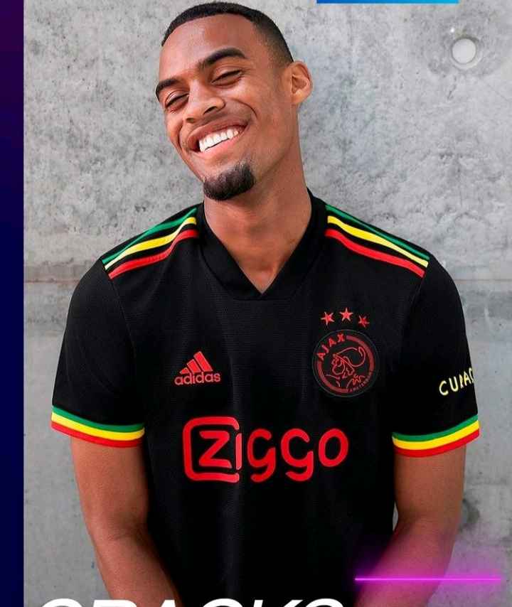 7 - FC Ajax - Neres
