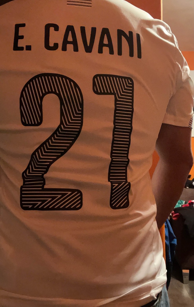 21 - Uruguay - Cavani