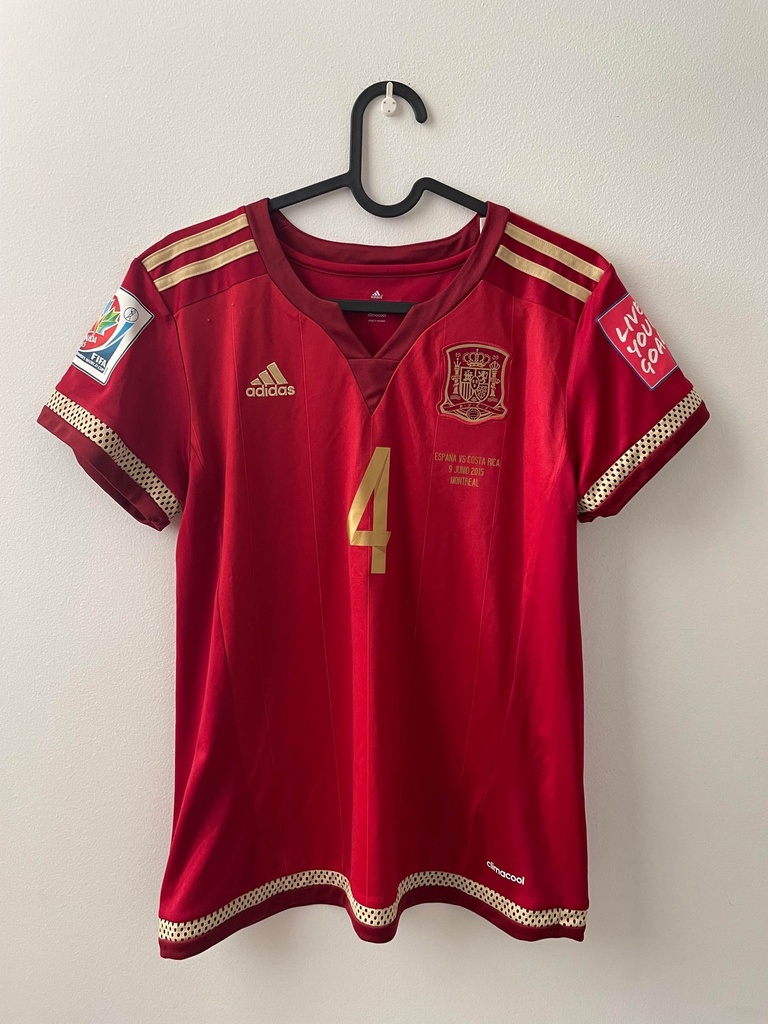 4 - Selección Española de fútbol - M. Pérez (Adidas)