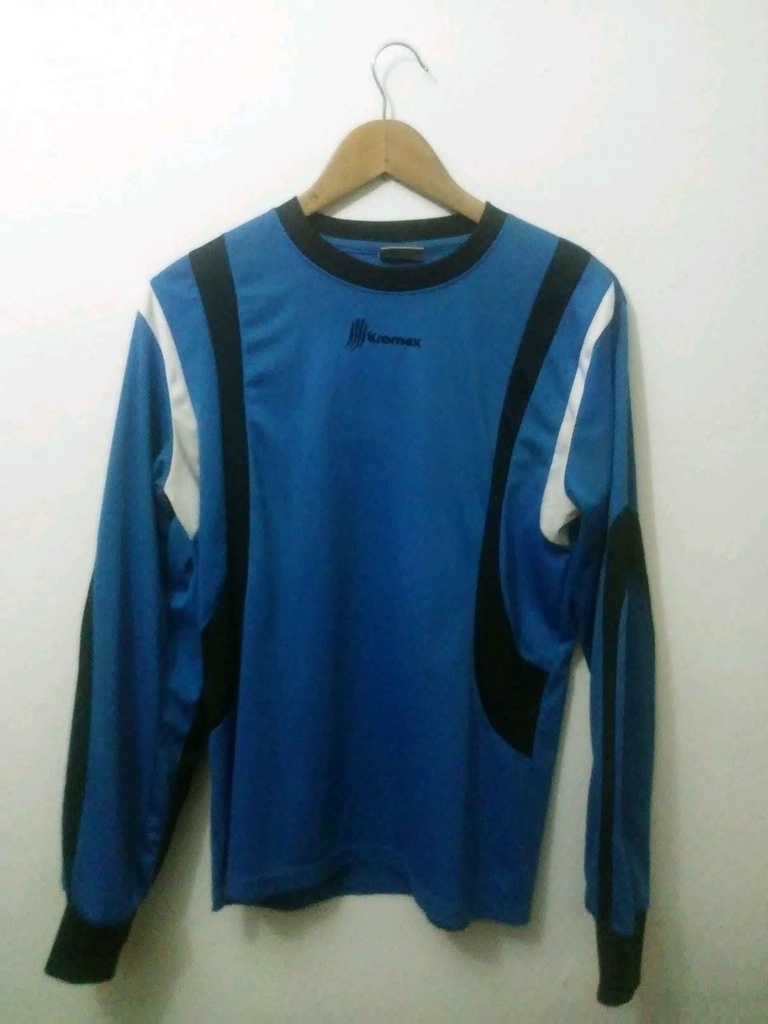 Camiseta sin nombre