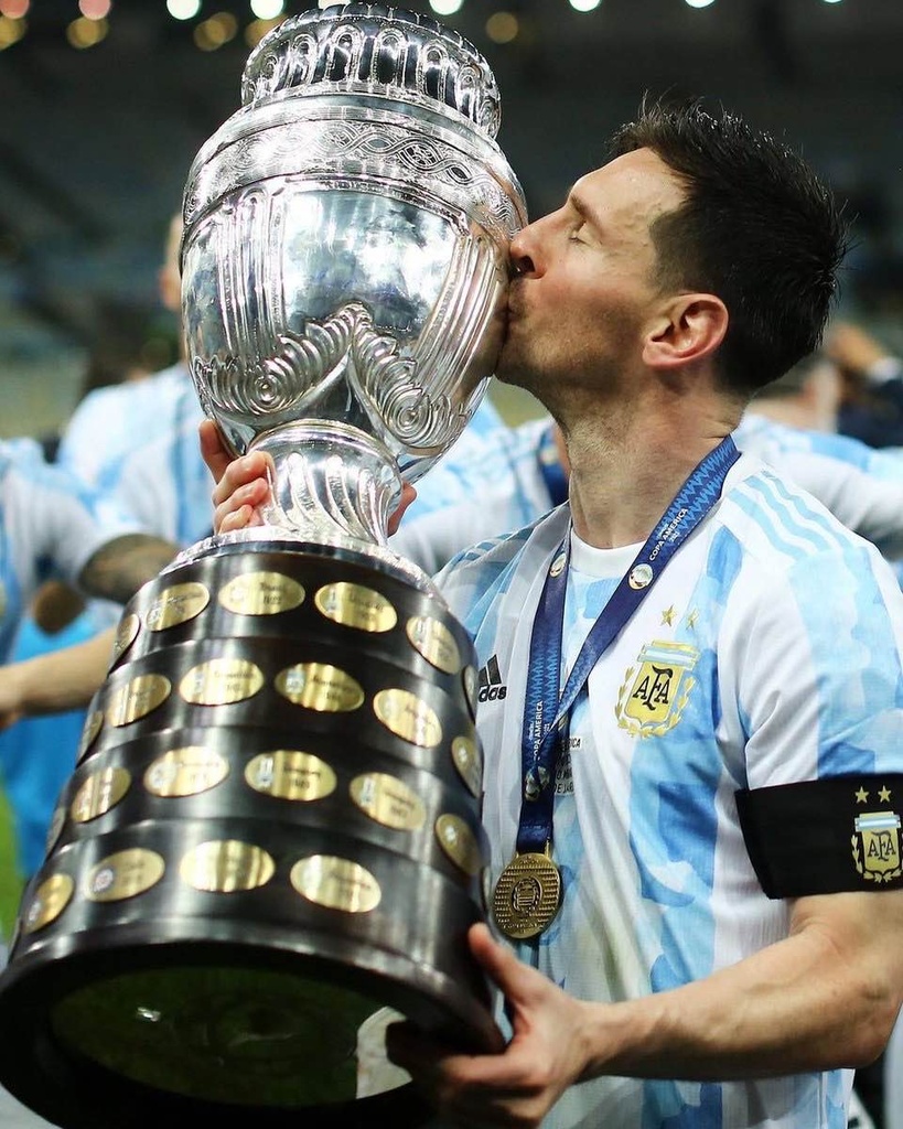 10 - Argentina - Messi