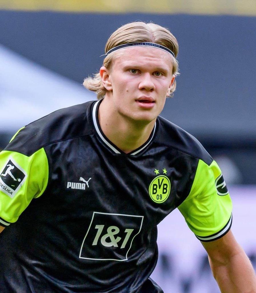 9 - Borussia Dortmund - Haaland