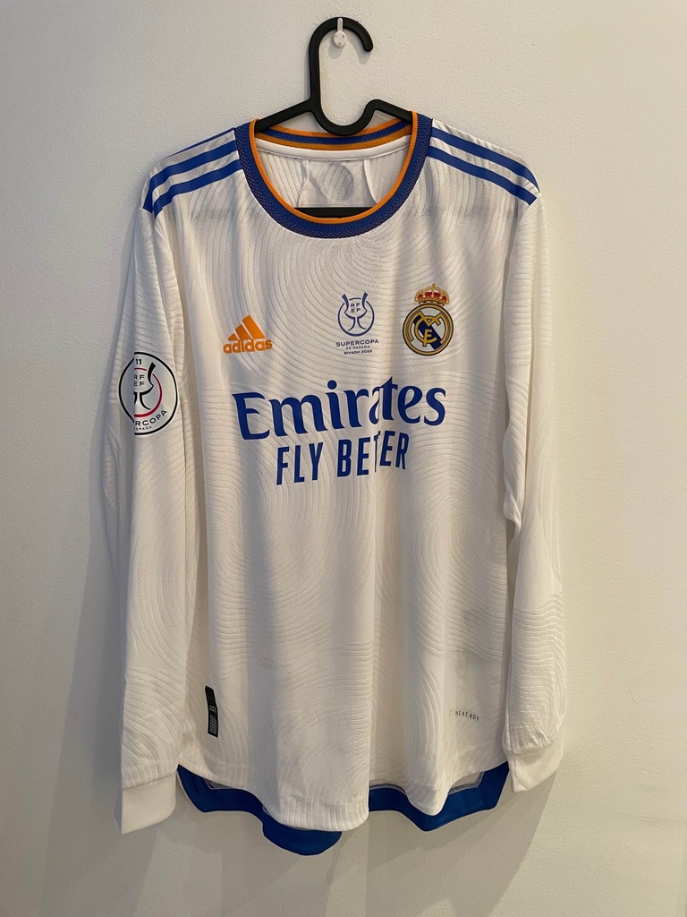 25 - Real Madrid - Camavinga