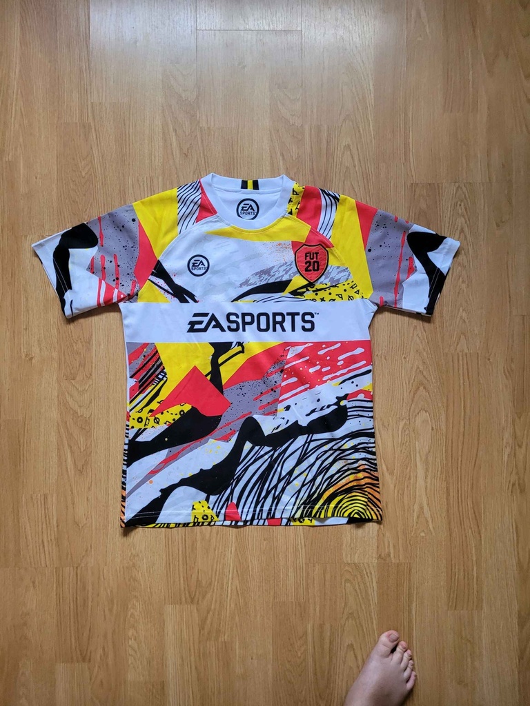 Camiseta sin nombre