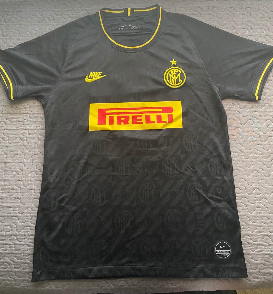 10 - FC Internazionale Milano - Lautaro (Nike)