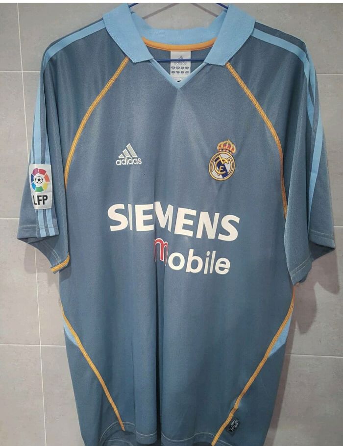 9 - Real Madrid CF - Ronaldo (Adidas)