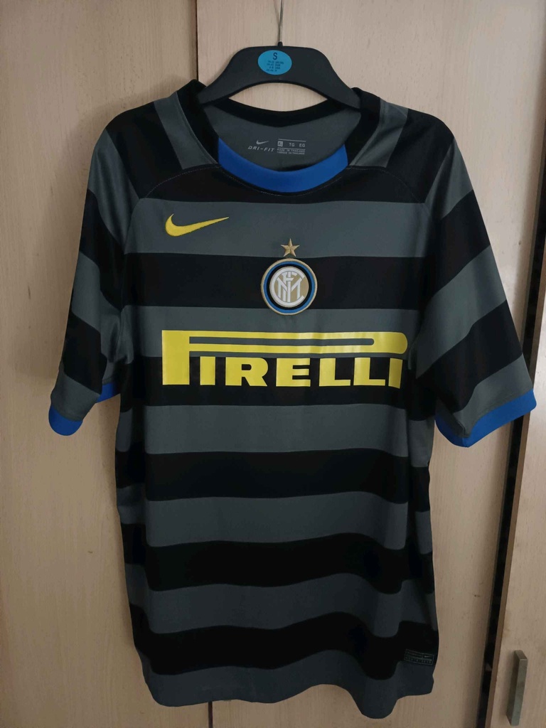 44 - FC Internazionale Milano - Nainggolan (Nike)