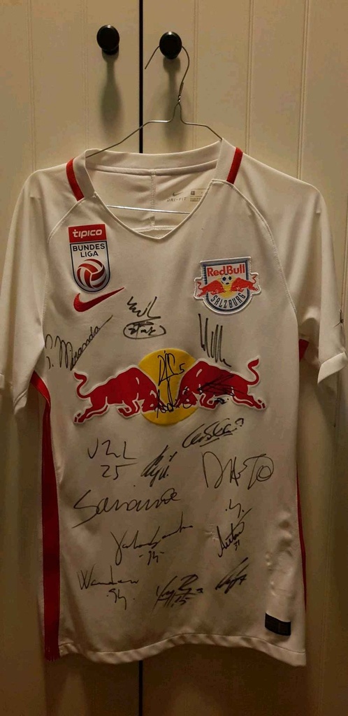 25 - R.B. Salzburgo - Radosevic