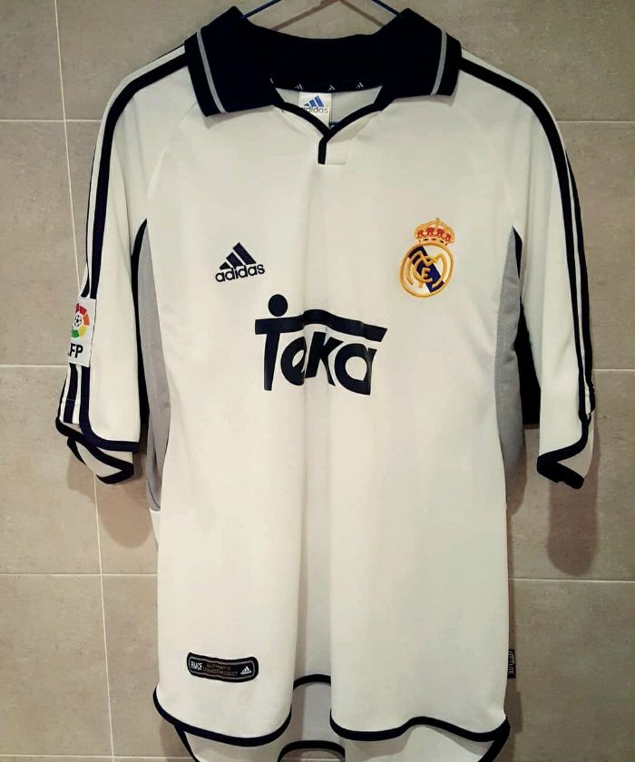 3 - Real Madrid CF - R.Carlos (Adidas)