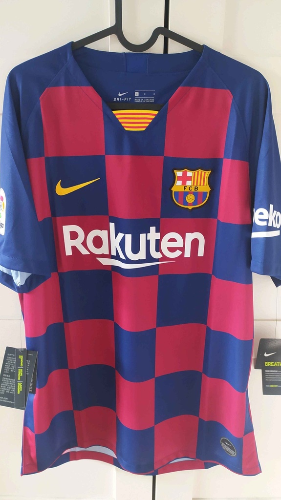 Camiseta sin nombre