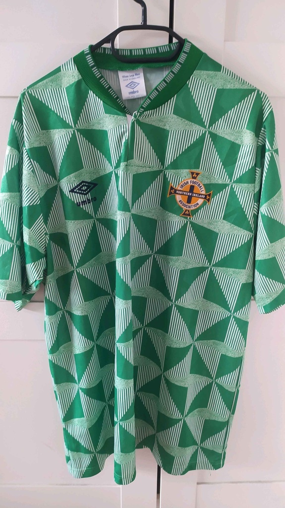 Camiseta sin nombre