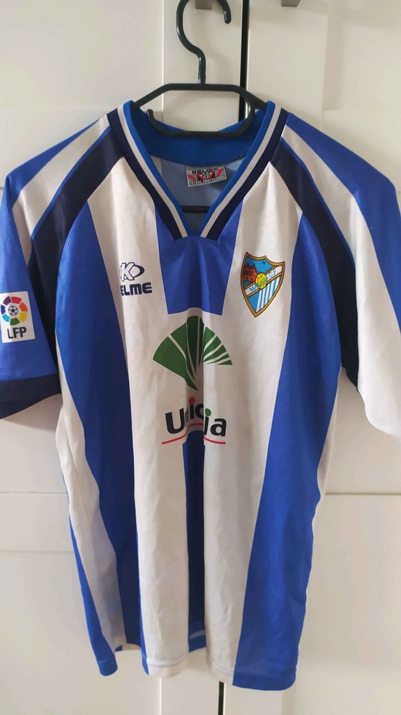 Camiseta sin nombre
