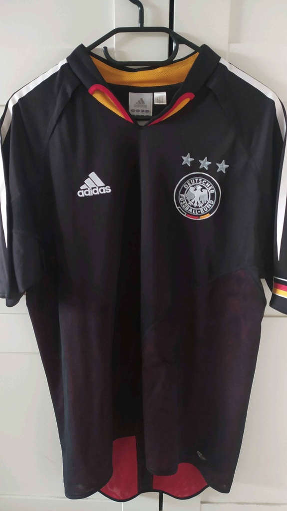 Camiseta sin nombre