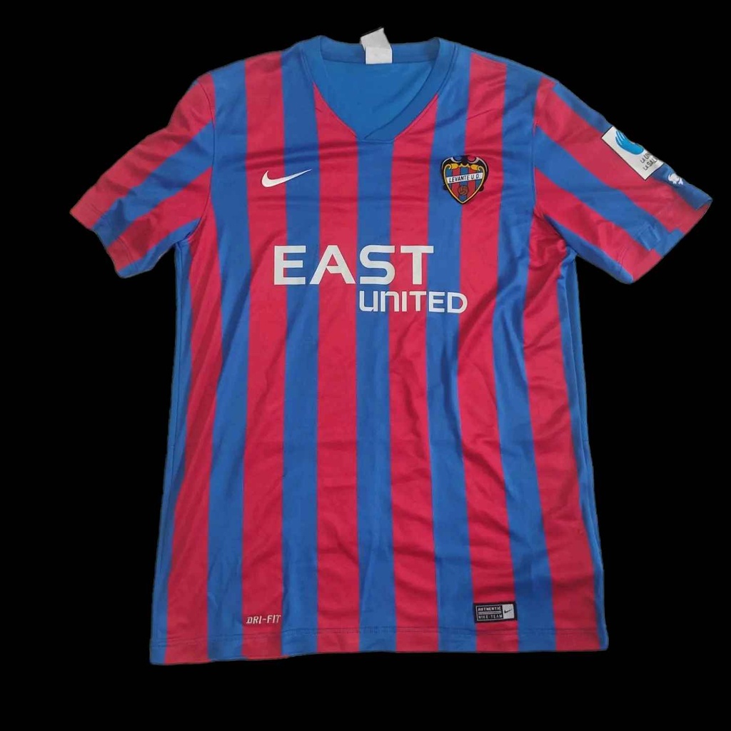 Camiseta sin nombre