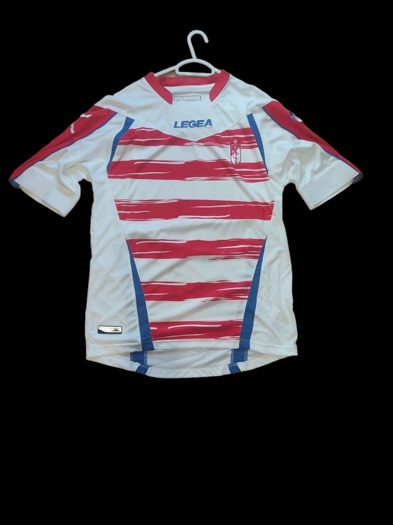 Camiseta sin nombre