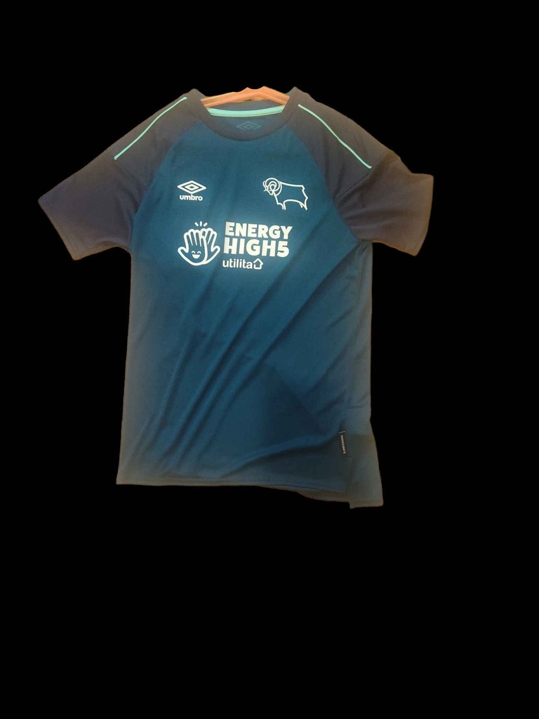 Camiseta sin nombre