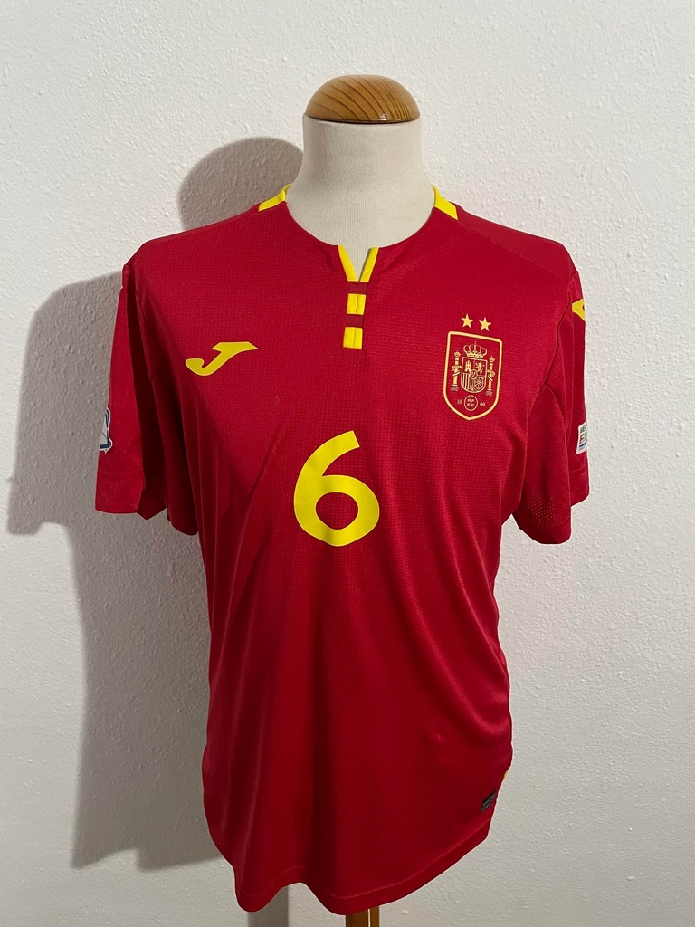 Camiseta sin nombre