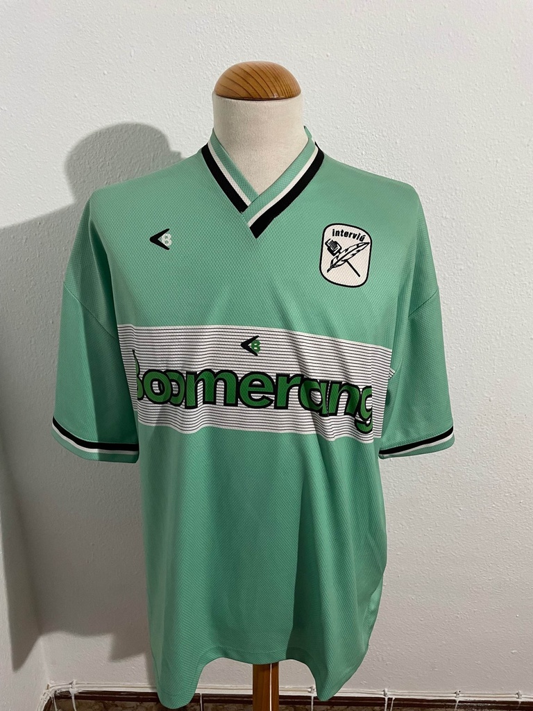 Camiseta sin nombre