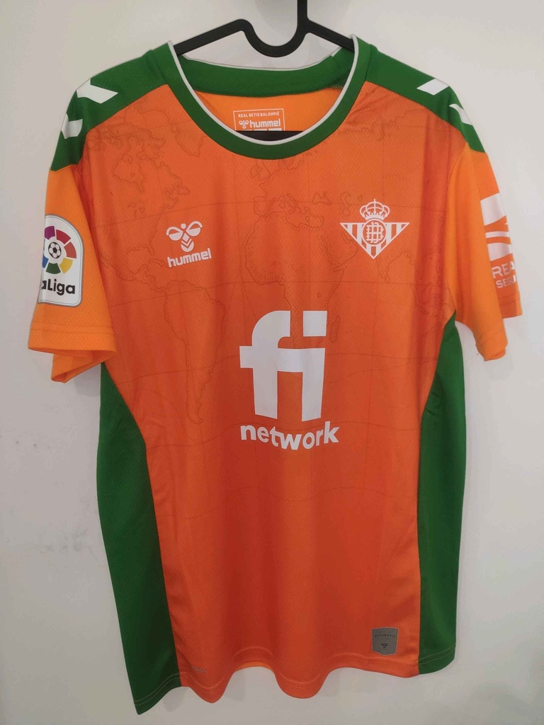 Camiseta sin nombre