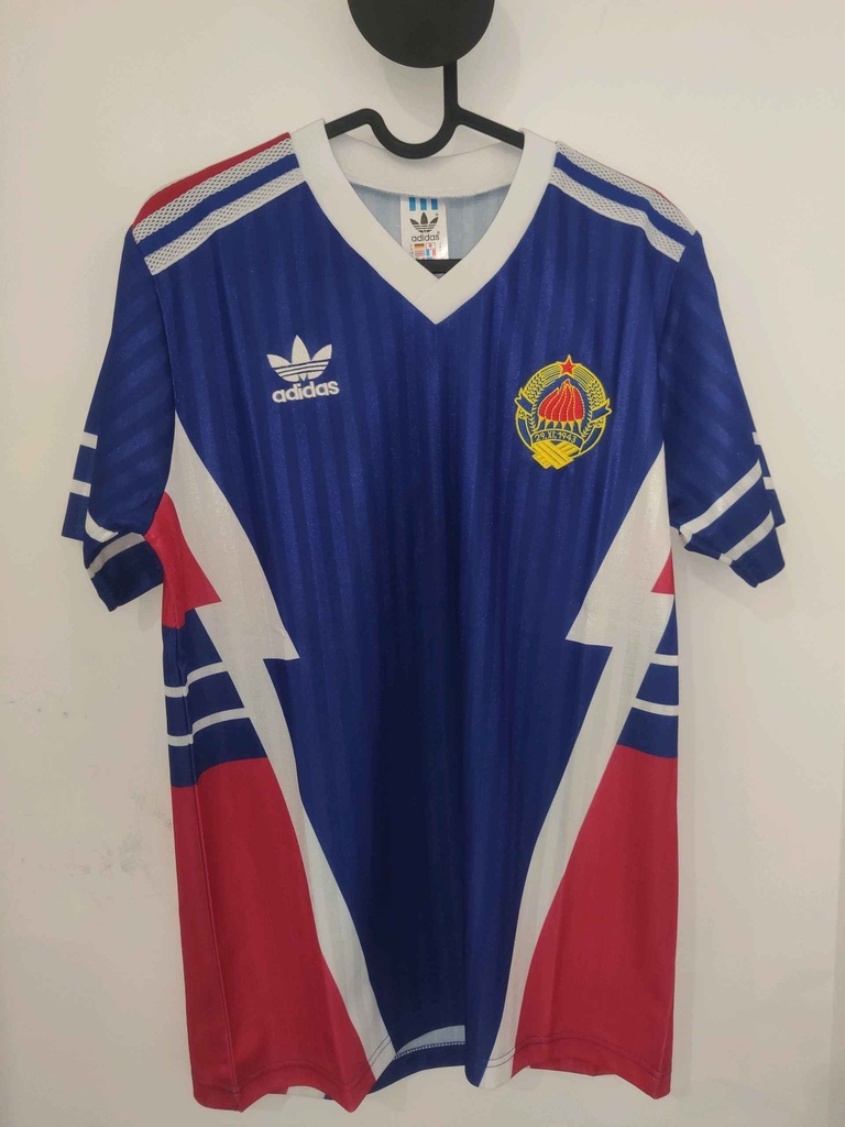 Camiseta sin nombre