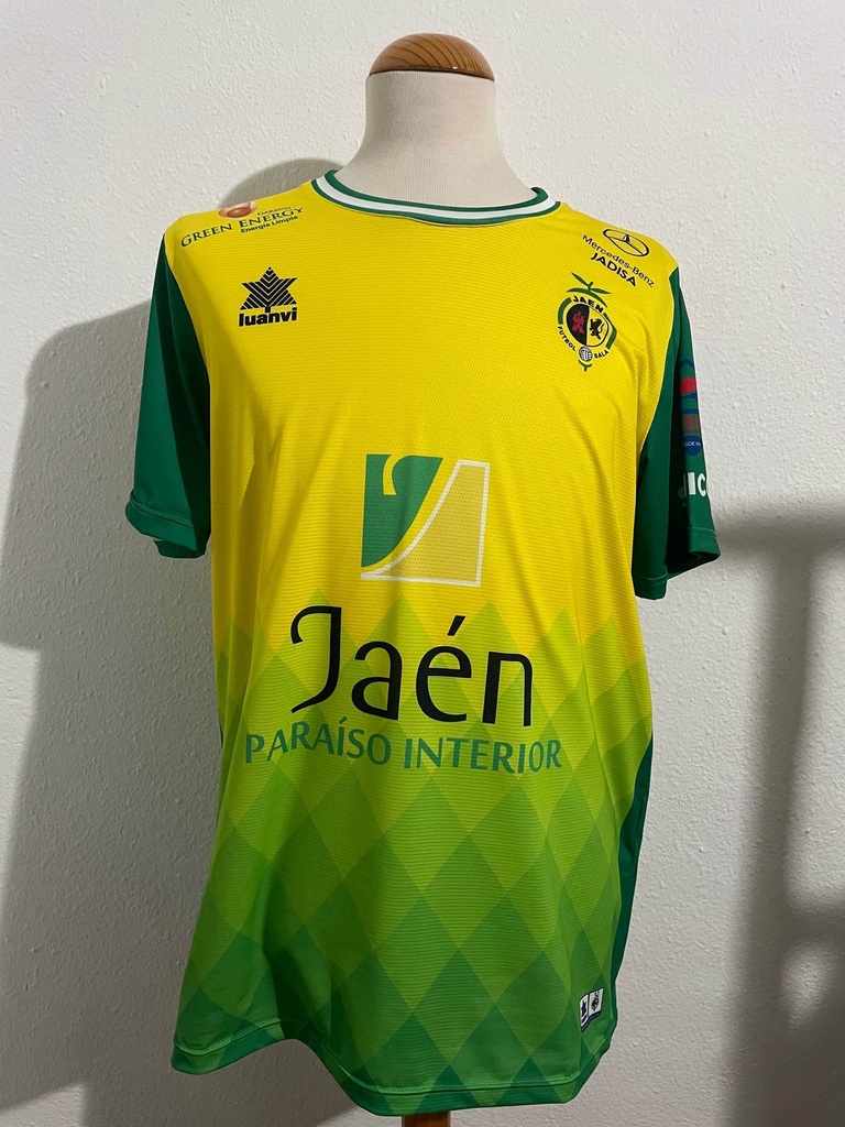 Camiseta sin nombre