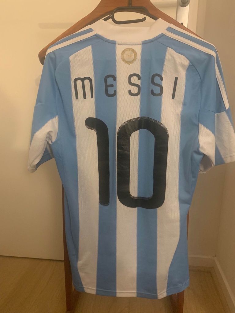 Camiseta sin nombre