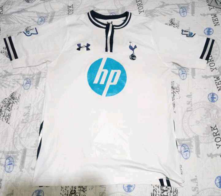 8 - Tottenham Hotspur - Paulinho
