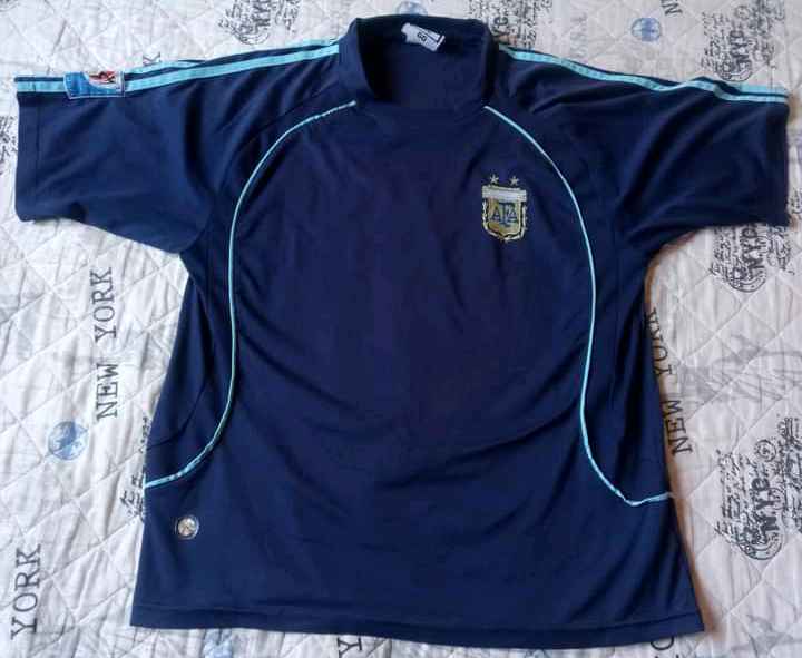 11 - Argentina - Tevez