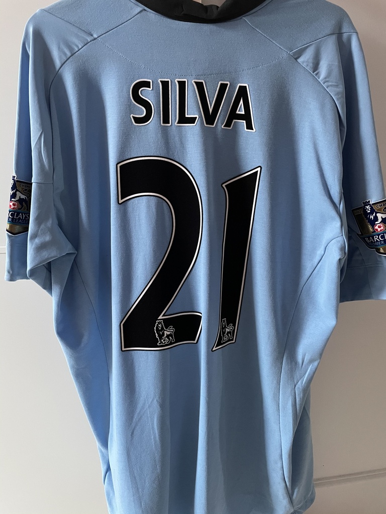 21 - Manchester City Football Club - SILVA