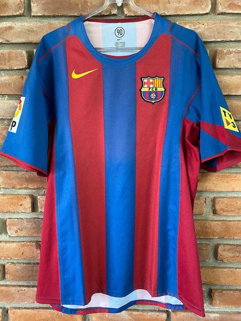 Camiseta sin nombre