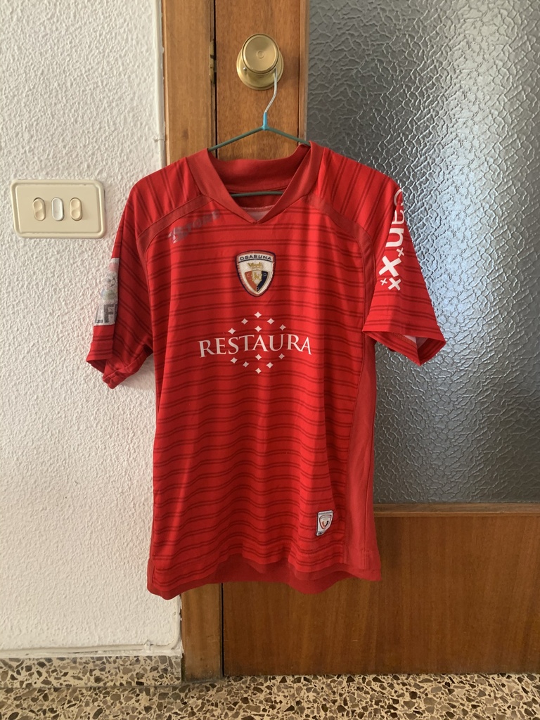 Camiseta sin nombre