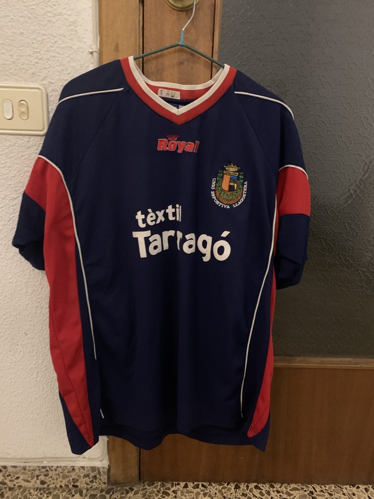 Camiseta sin nombre