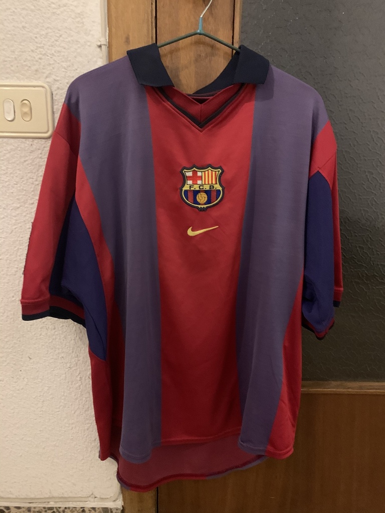 Camiseta sin nombre