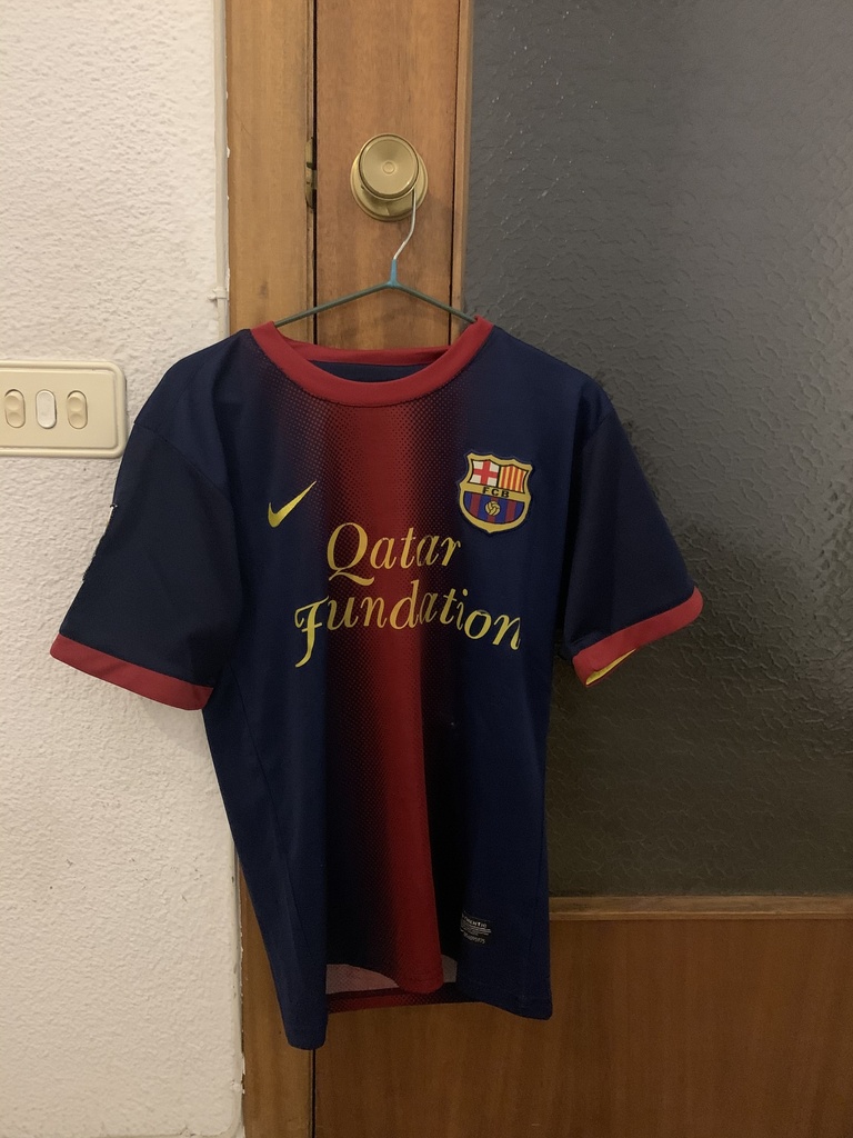 Camiseta sin nombre