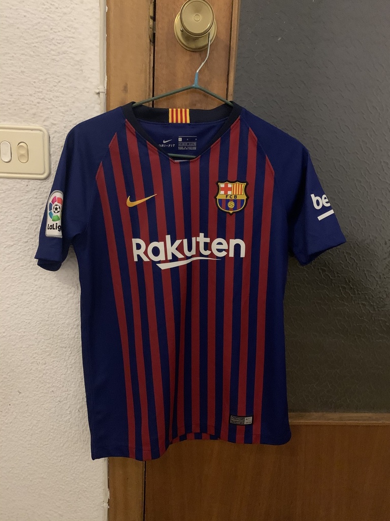 Camiseta sin nombre