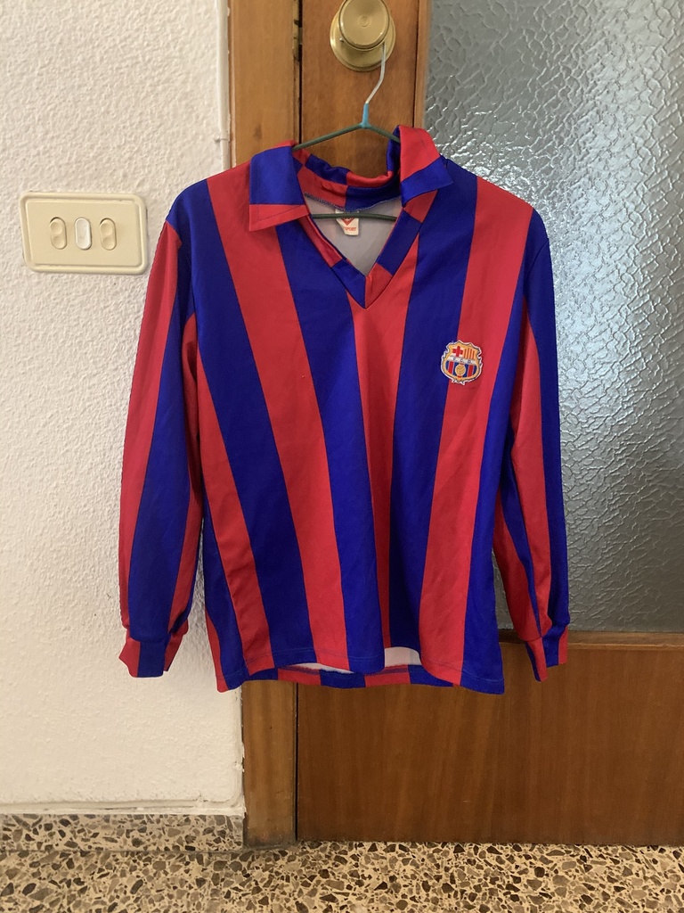 Camiseta sin nombre