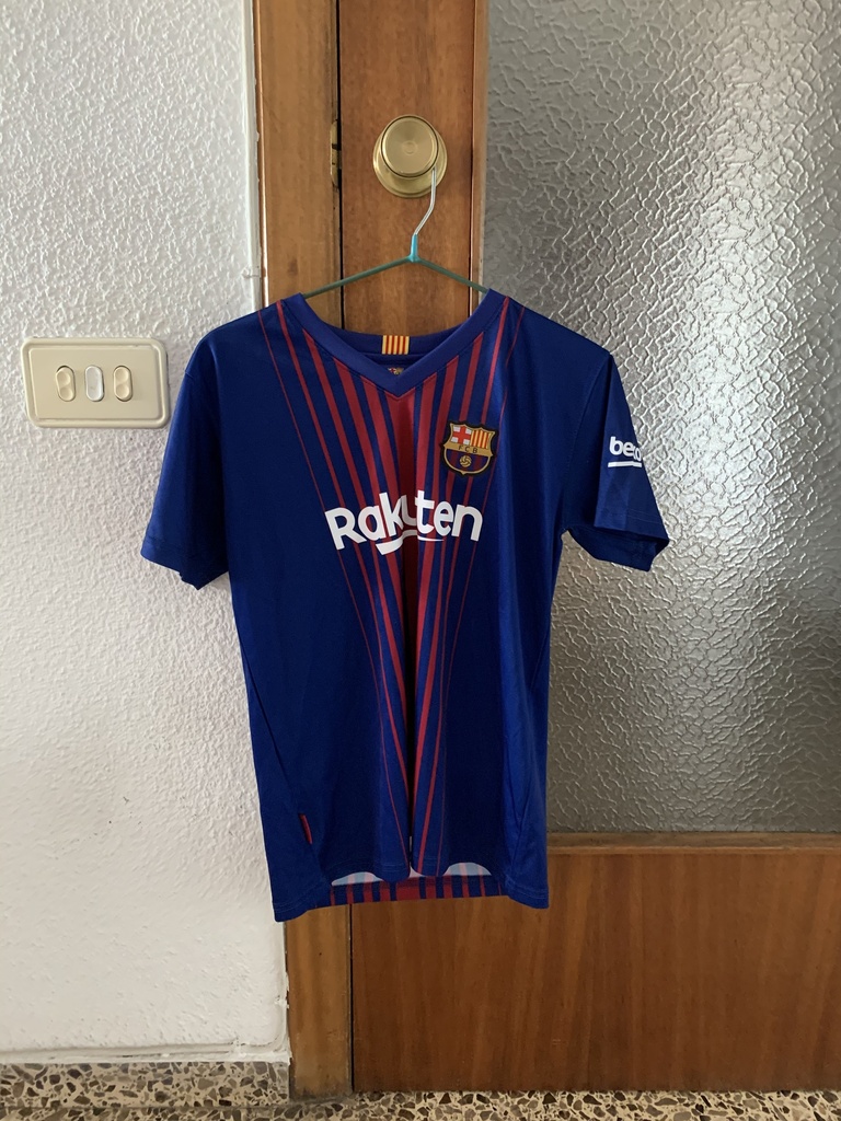 Camiseta sin nombre