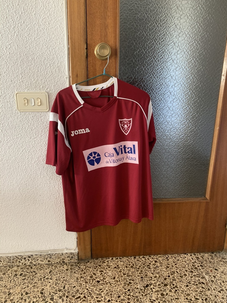 Camiseta sin nombre