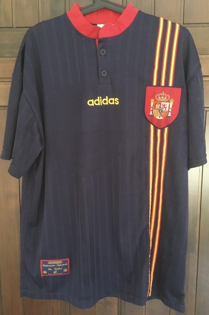 Camiseta sin nombre