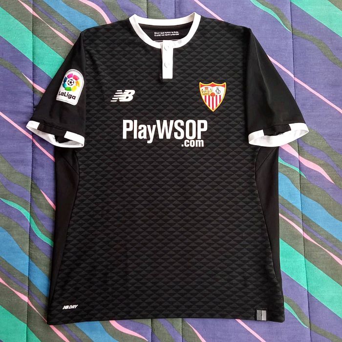 16 - Sevilla FC - J.NAVAS (New Balance)