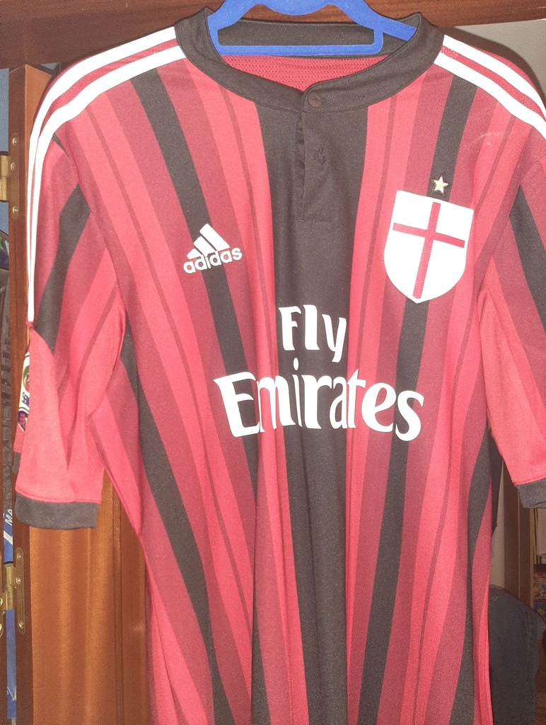 Milán