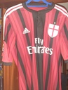 Milán