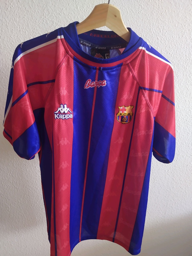 Camiseta sin nombre
