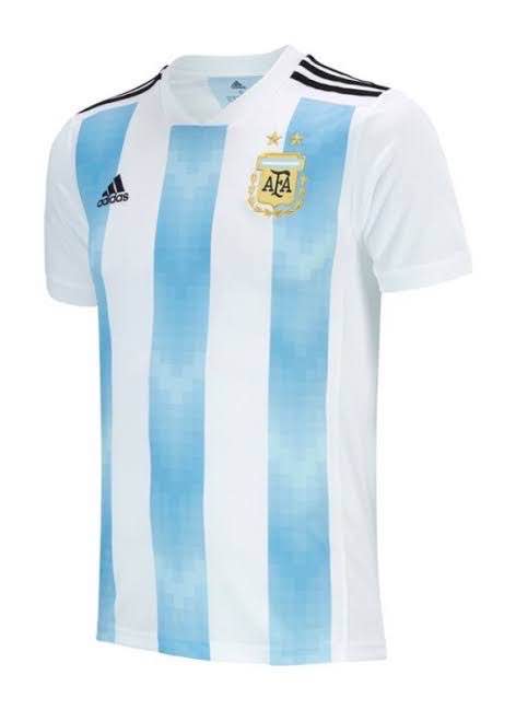 Camiseta sin nombre