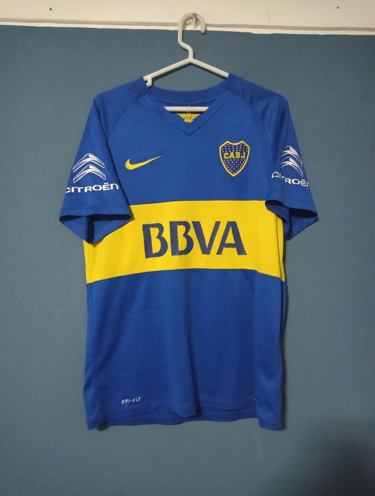 Camiseta sin nombre